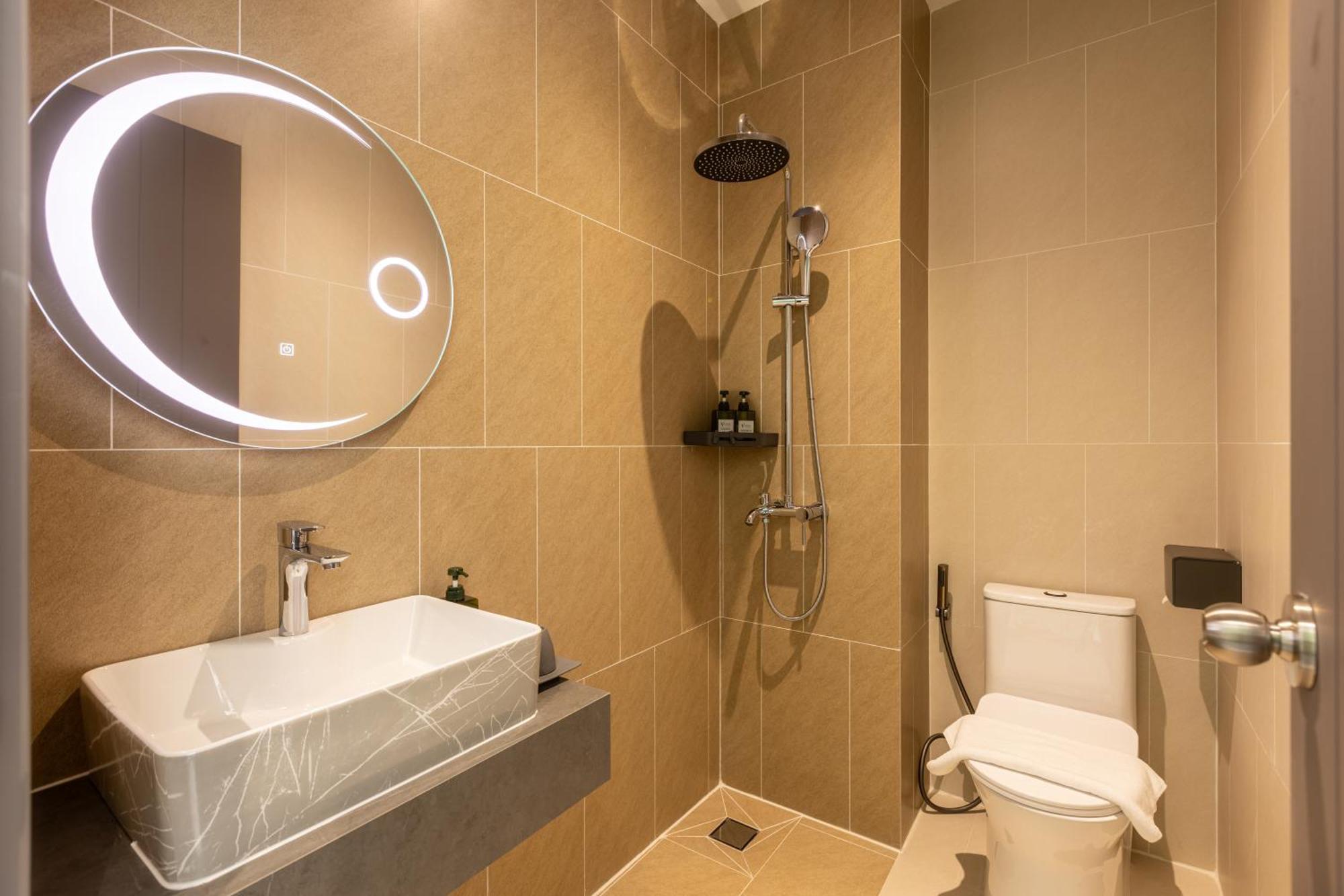 V'Luna Hotel - Managed By Thm Can Tho Εξωτερικό φωτογραφία